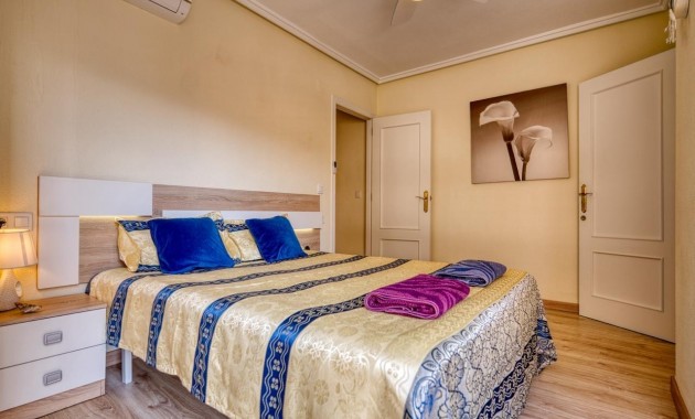 Herverkoop - Appartement / flat -
Torrevieja - Centro