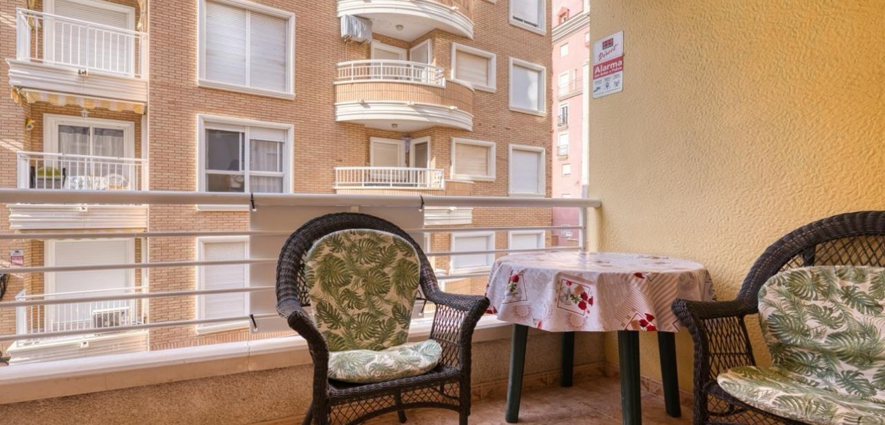 Herverkoop - Appartement / flat -
Torrevieja - Centro