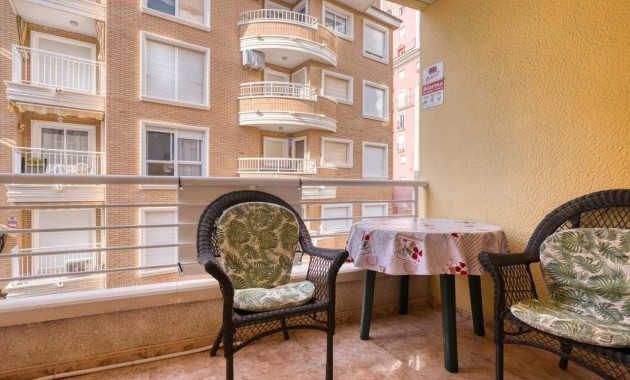 Herverkoop - Appartement / flat -
Torrevieja - Centro