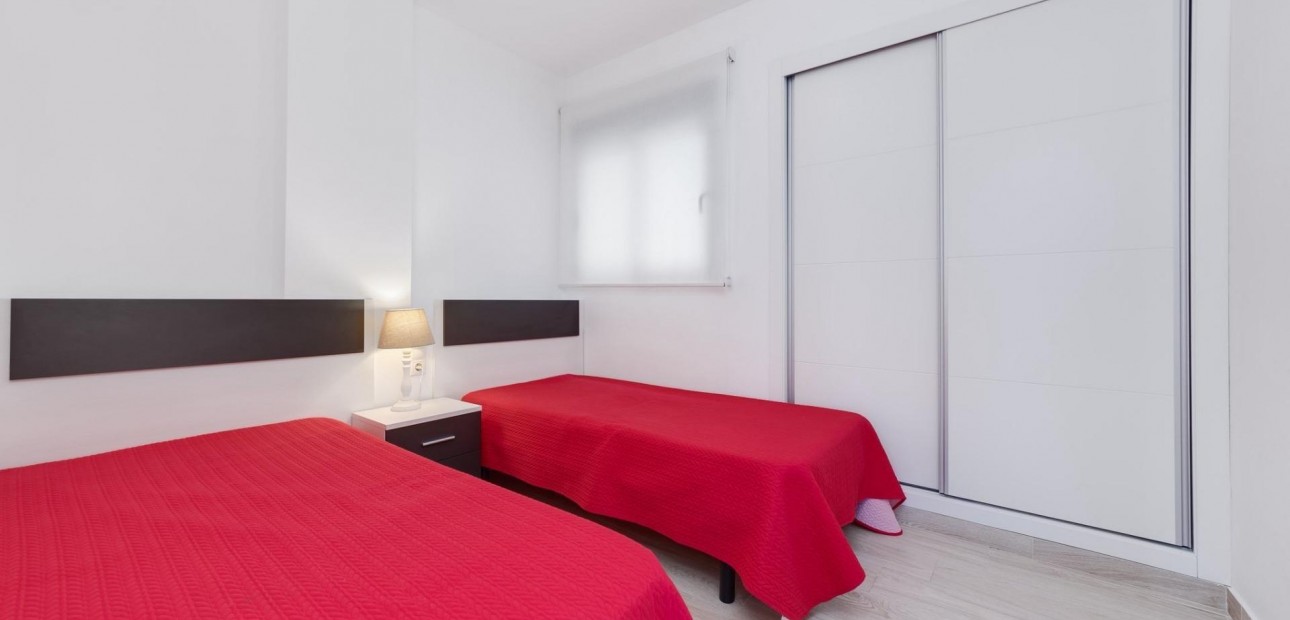 Sale - Apartment / flat -
Torrevieja - La Mata pueblo