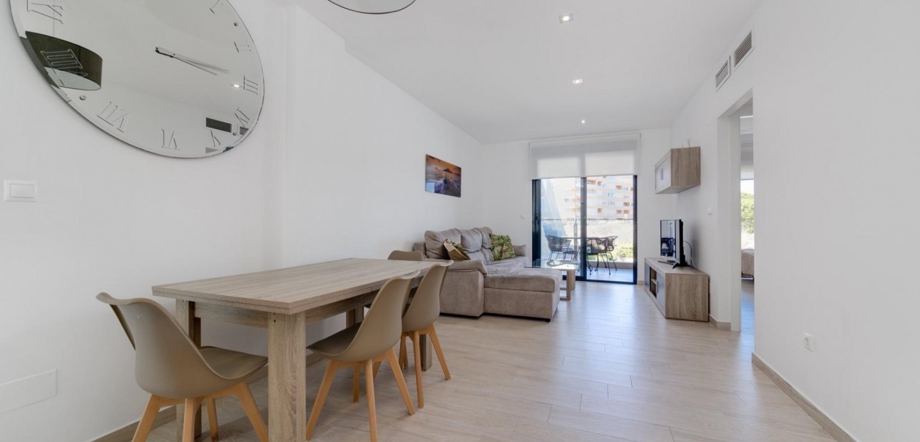 Sale - Apartment / flat -
Torrevieja - La Mata pueblo