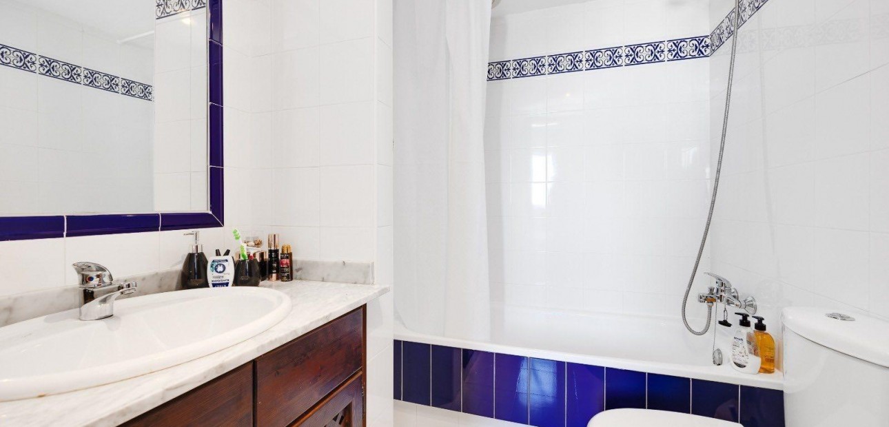 Sale - Apartment / flat -
Torrevieja - Torrejón