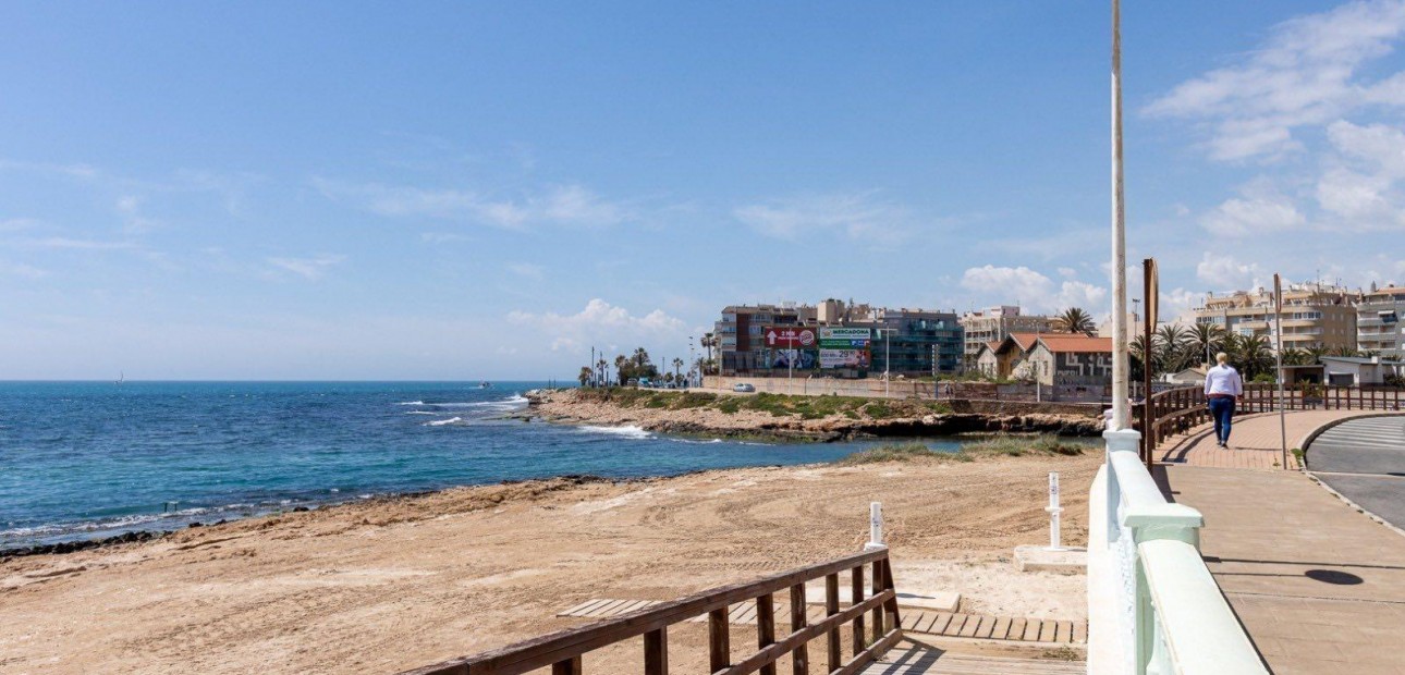 Sale - Apartment / flat -
Torrevieja - Torrejón