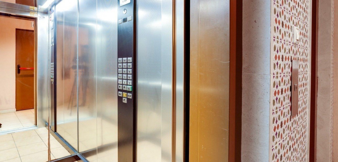 Sale - Apartment / flat -
Torrevieja - Torrejón