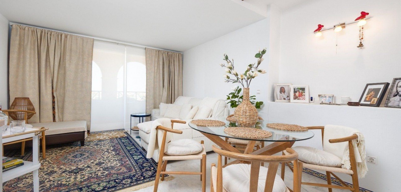 Sale - Apartment / flat -
Torrevieja - Torrejón