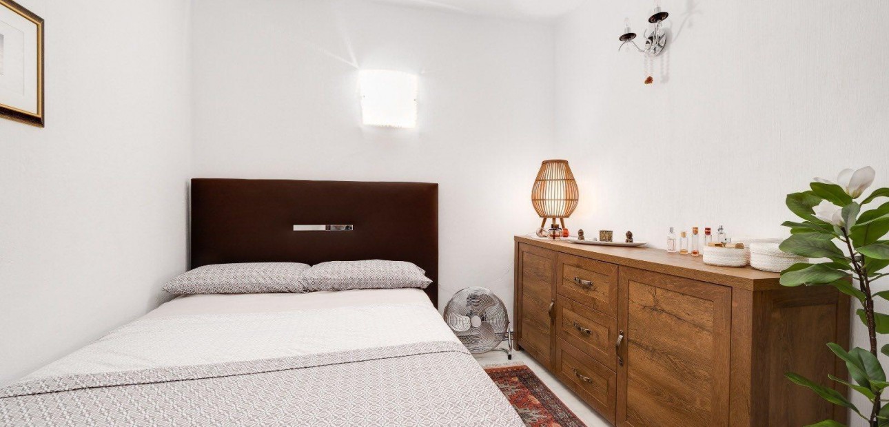 Sale - Apartment / flat -
Torrevieja - Torrejón