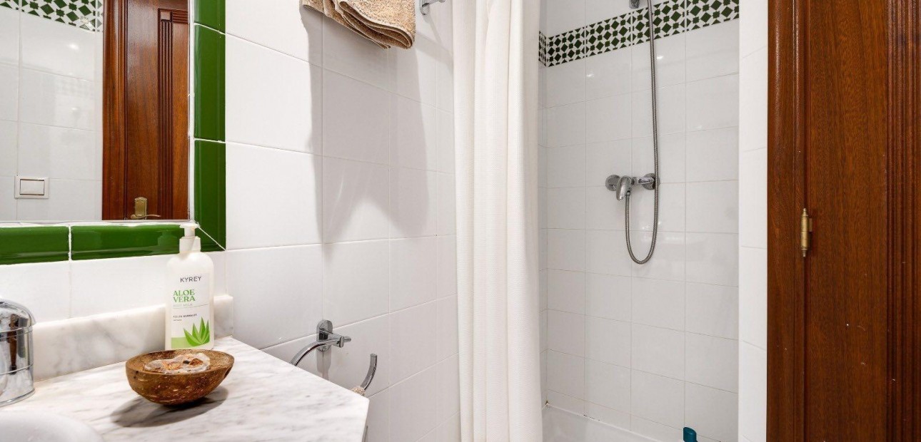 Sale - Apartment / flat -
Torrevieja - Torrejón