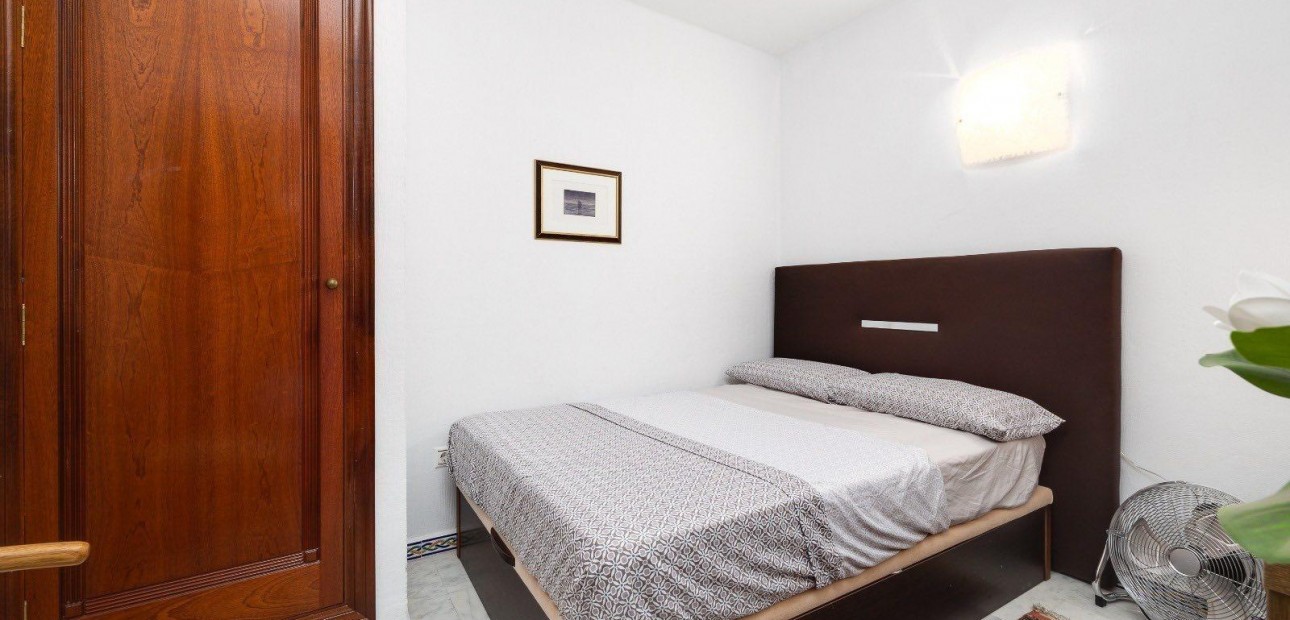 Sale - Apartment / flat -
Torrevieja - Torrejón