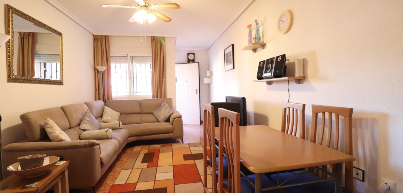 Venta - Apartamento / piso -
Los Montesinos - La Herrada