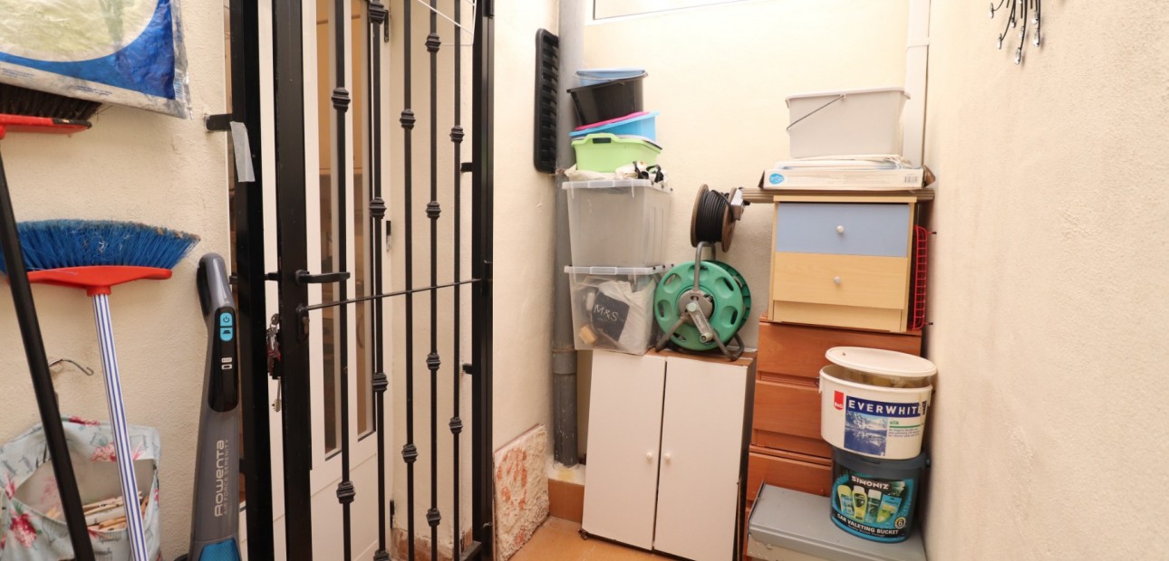 Venta - Apartamento / piso -
Los Montesinos - La Herrada