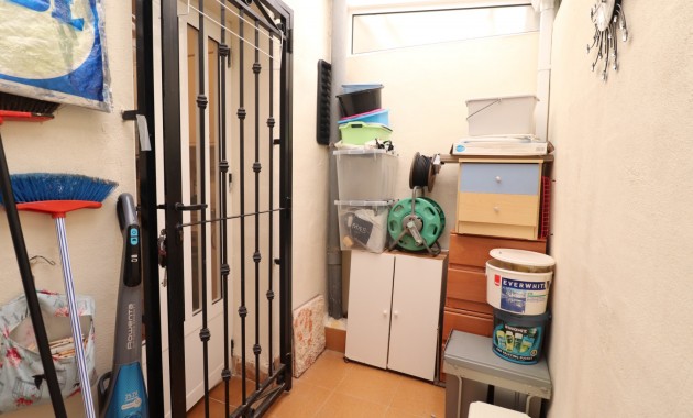 Venta - Apartamento / piso -
Los Montesinos - La Herrada