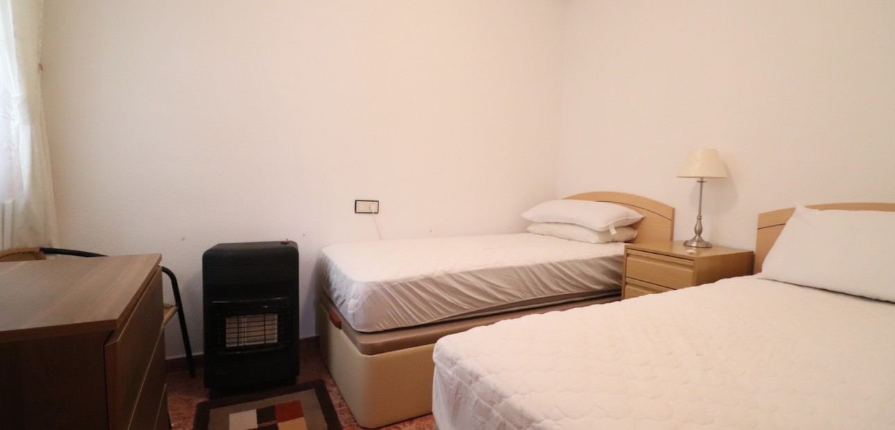 Venta - Apartamento / piso -
Los Montesinos - La Herrada