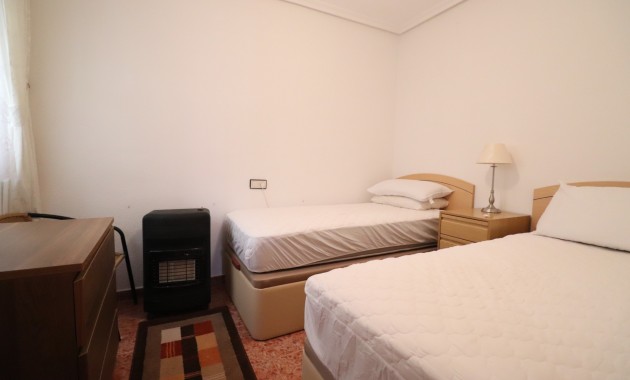 Venta - Apartamento / piso -
Los Montesinos - La Herrada