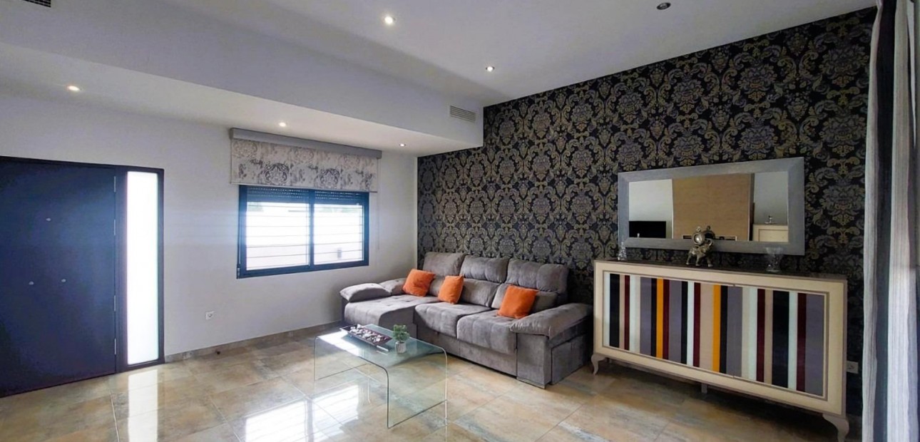 Venta - Villa -
Pilar de la Horadada - Torre de la Horadada