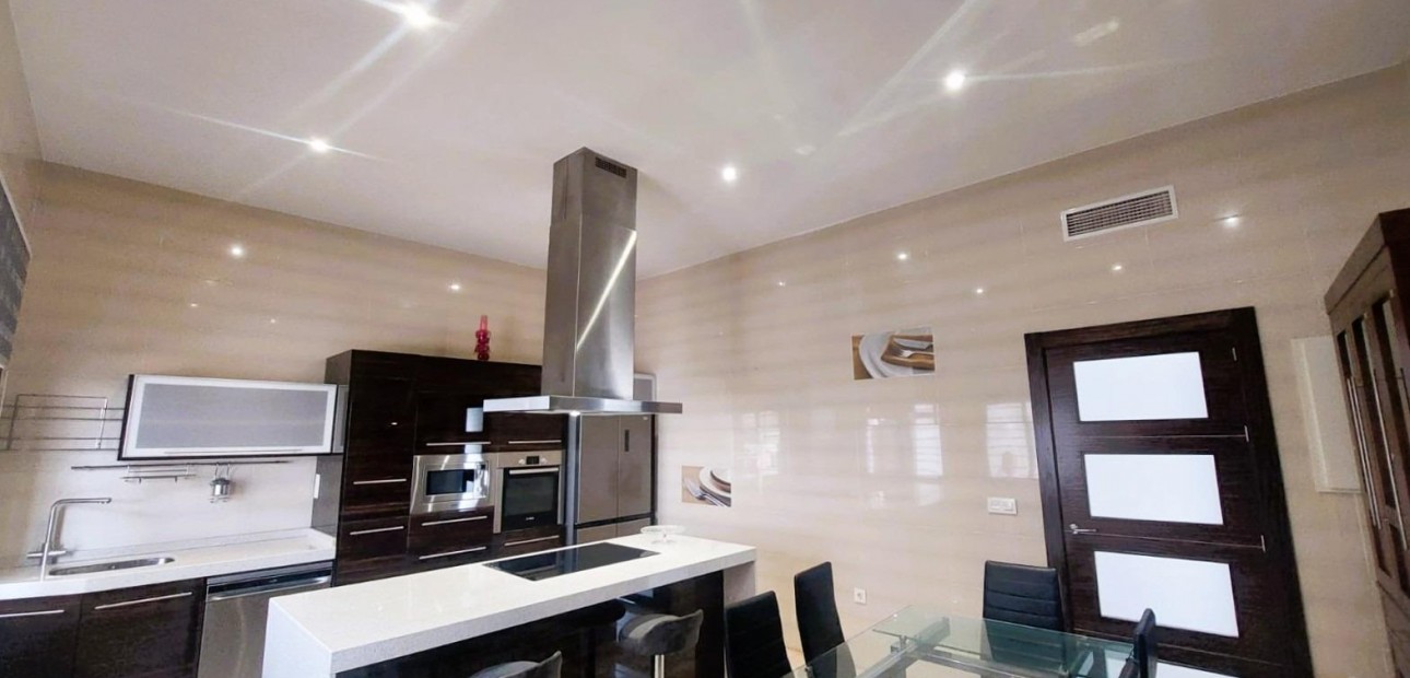 Venta - Villa -
Pilar de la Horadada - Torre de la Horadada