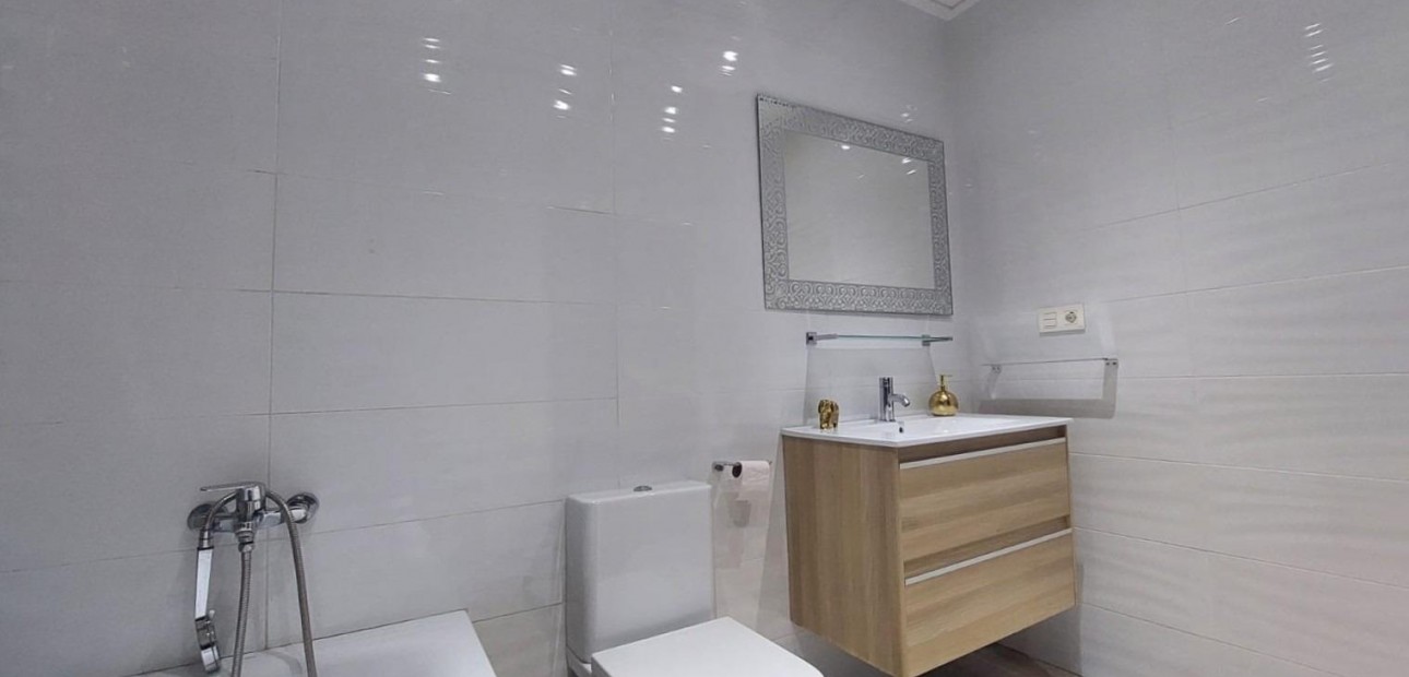 Venta - Villa -
Pilar de la Horadada - Torre de la Horadada