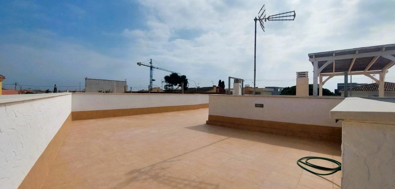 Venta - Villa -
Pilar de la Horadada - Torre de la Horadada