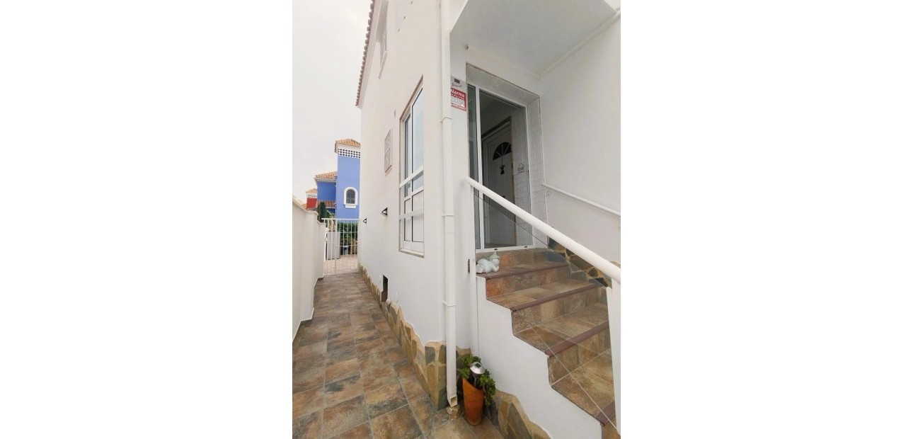 Venta - Villa -
San Miguel de Salinas - Las filipinas