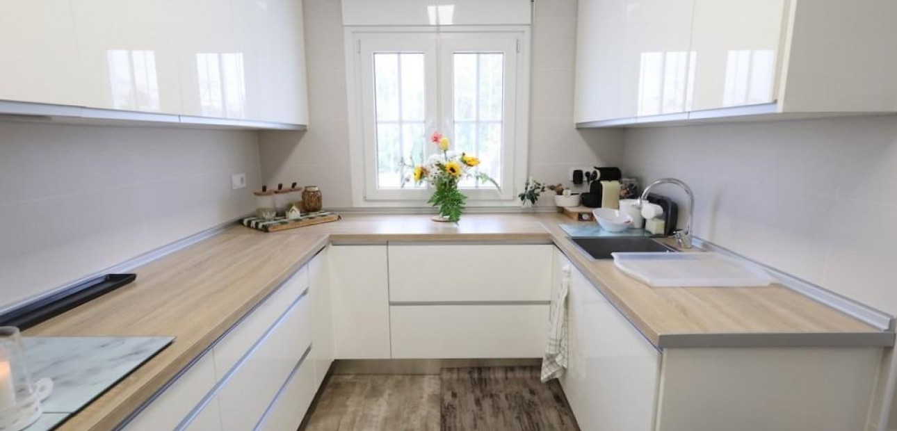 Venta - Villa -
San Miguel de Salinas - Las filipinas