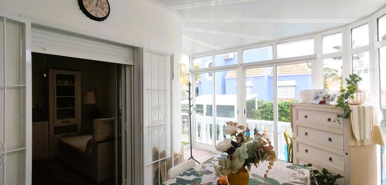 Venta - Villa -
San Miguel de Salinas - Las filipinas