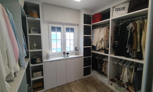 Venta - Villa -
San Miguel de Salinas - Las filipinas