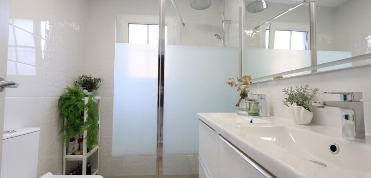 Venta - Villa -
San Miguel de Salinas - Las filipinas