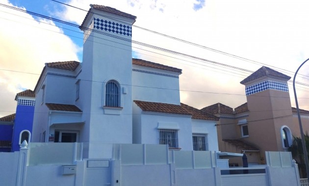 Venta - Villa -
San Miguel de Salinas - Las filipinas