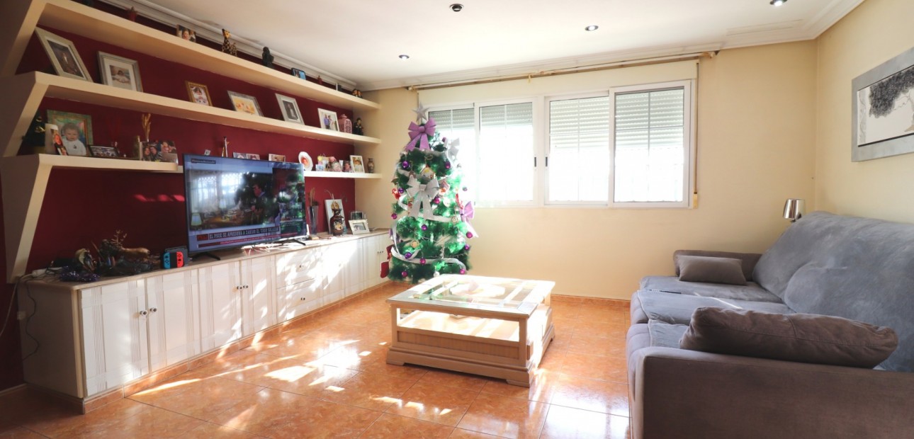 Venta - Detached Villa -
Almoradi - El Saladar