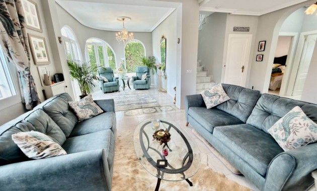 Sale - Villa -
Ciudad Quesada