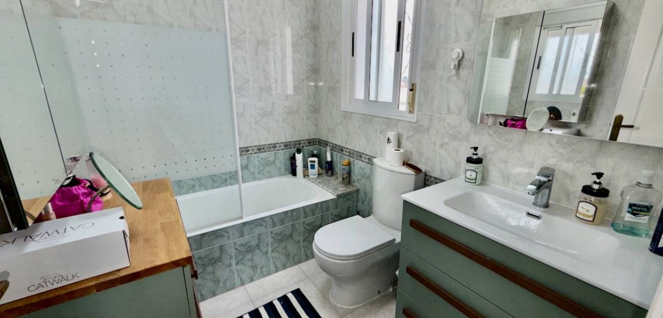 Sale - Villa -
Ciudad Quesada