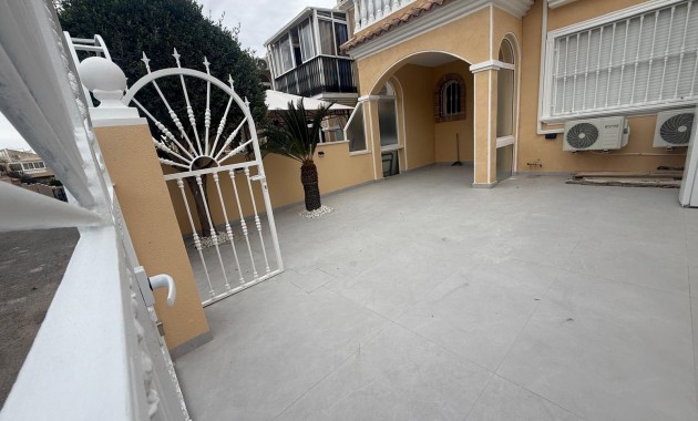 Venta - Duplex -
Torrevieja - Aguas Nuevas