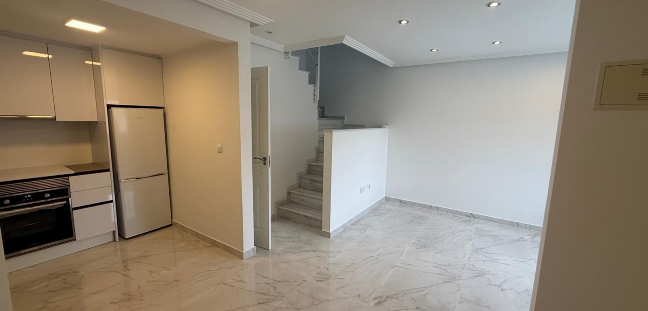 Venta - Duplex -
Torrevieja - Aguas Nuevas