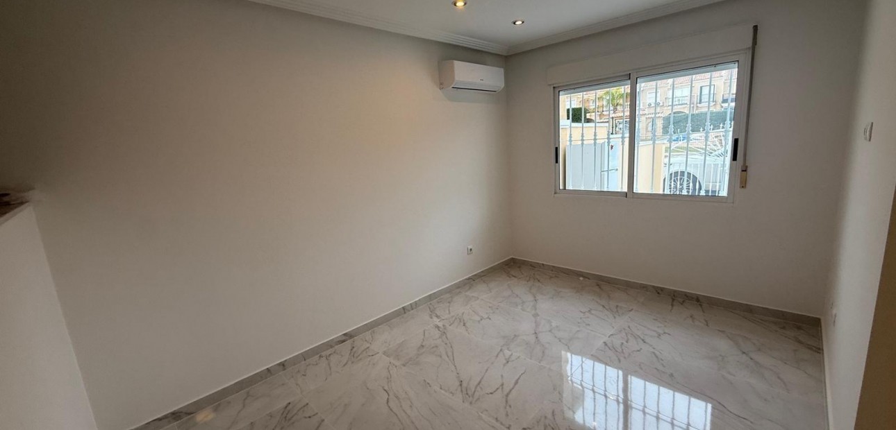 Venta - Duplex -
Torrevieja - Aguas Nuevas