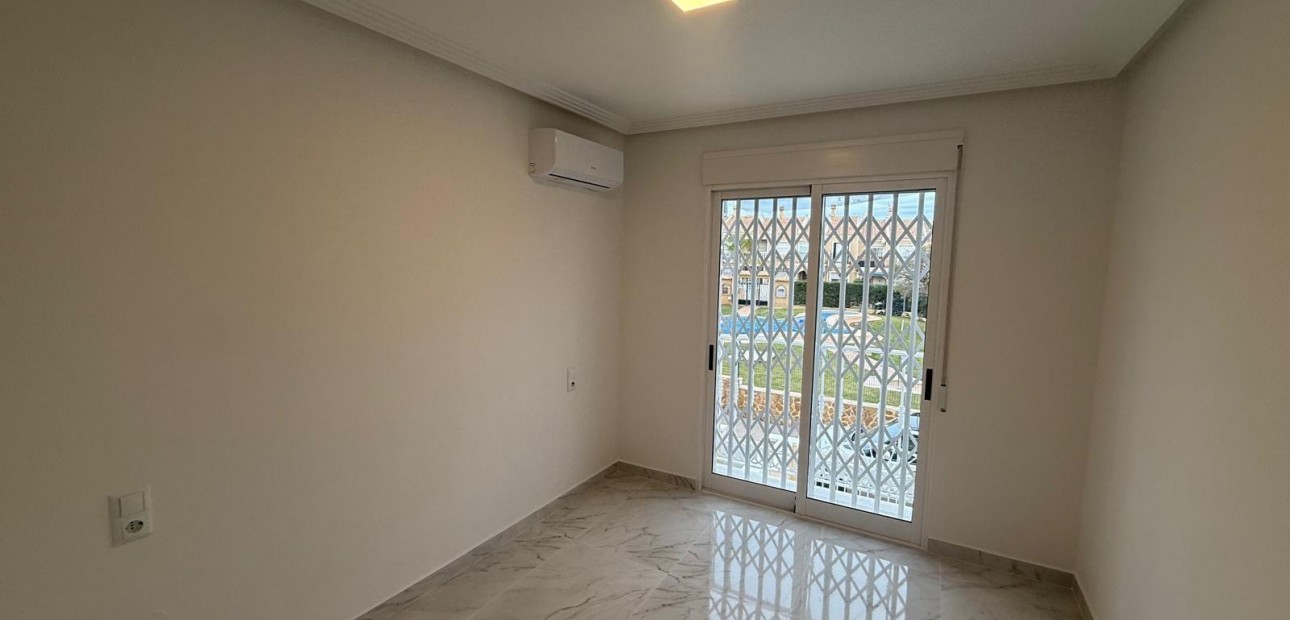 Venta - Duplex -
Torrevieja - Aguas Nuevas