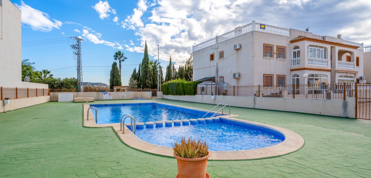 Venta - Apartamento / piso -
Daya Vieja - Daya Vieja - Town