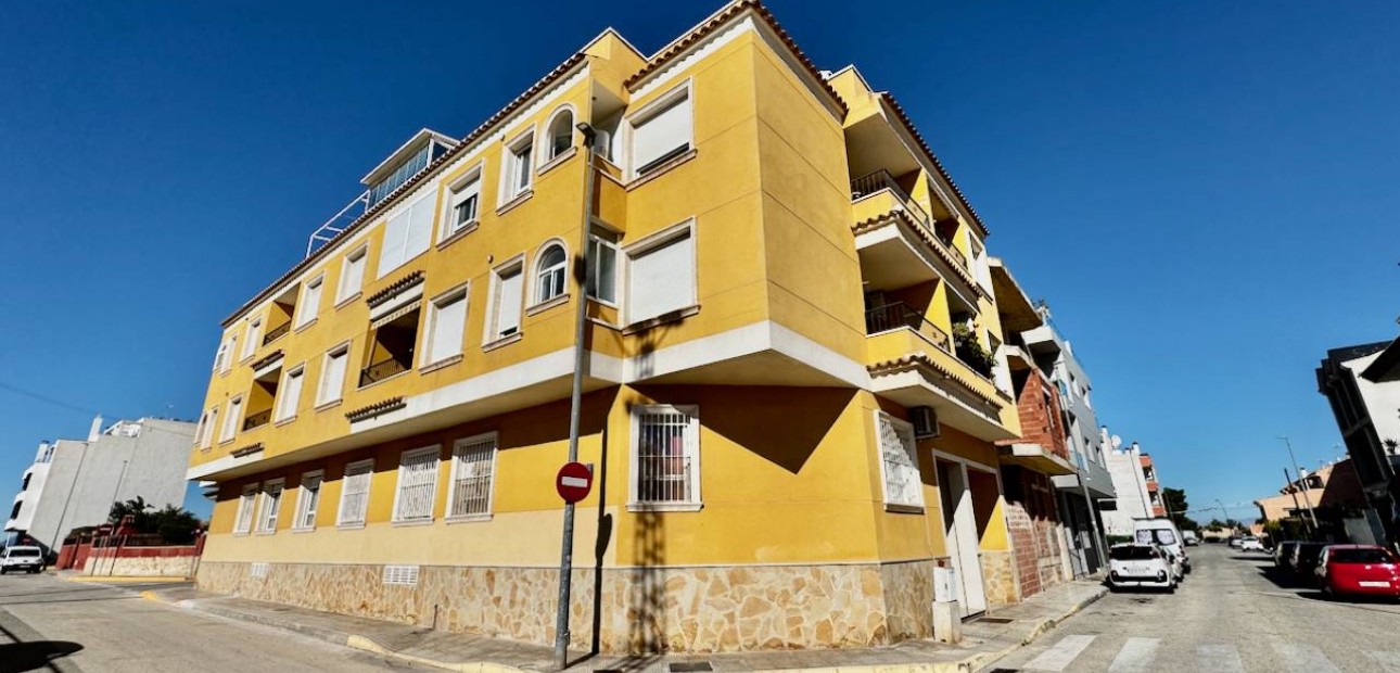 Sale - Apartment / flat -
Formentera del Segura - Formentera - Village