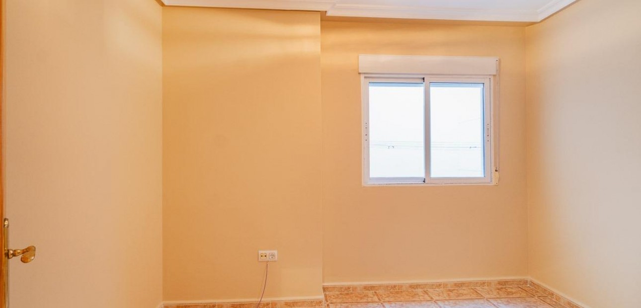 Venta - Apartamento / piso -
Torrevieja - Centro