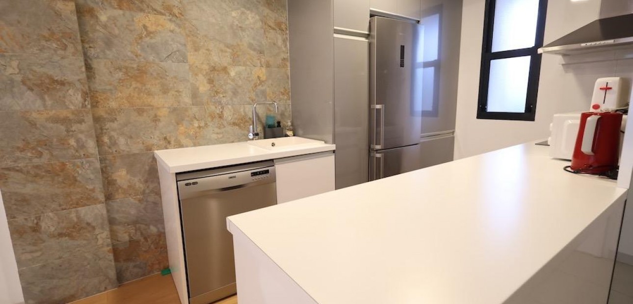 Venta - Apartamento / piso -
Orihuela Costa - La Zenia