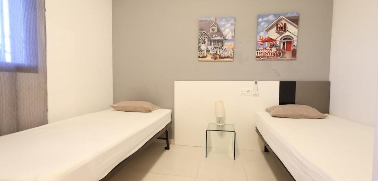 Venta - Apartamento / piso -
Orihuela Costa - La Zenia