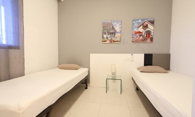 Venta - Apartamento / piso -
Orihuela Costa - La Zenia