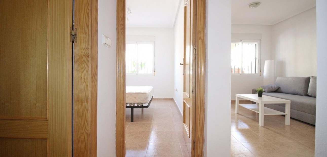 Sale - Apartment / flat -
Orihuela Costa - Playa Flamenca