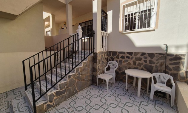 Sale - Apartment / flat -
Orihuela Costa - Playa Flamenca