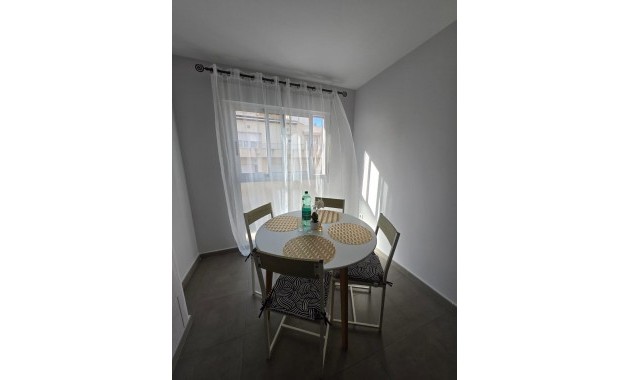 Sale - Apartment / flat -
Torrevieja - torrevieja