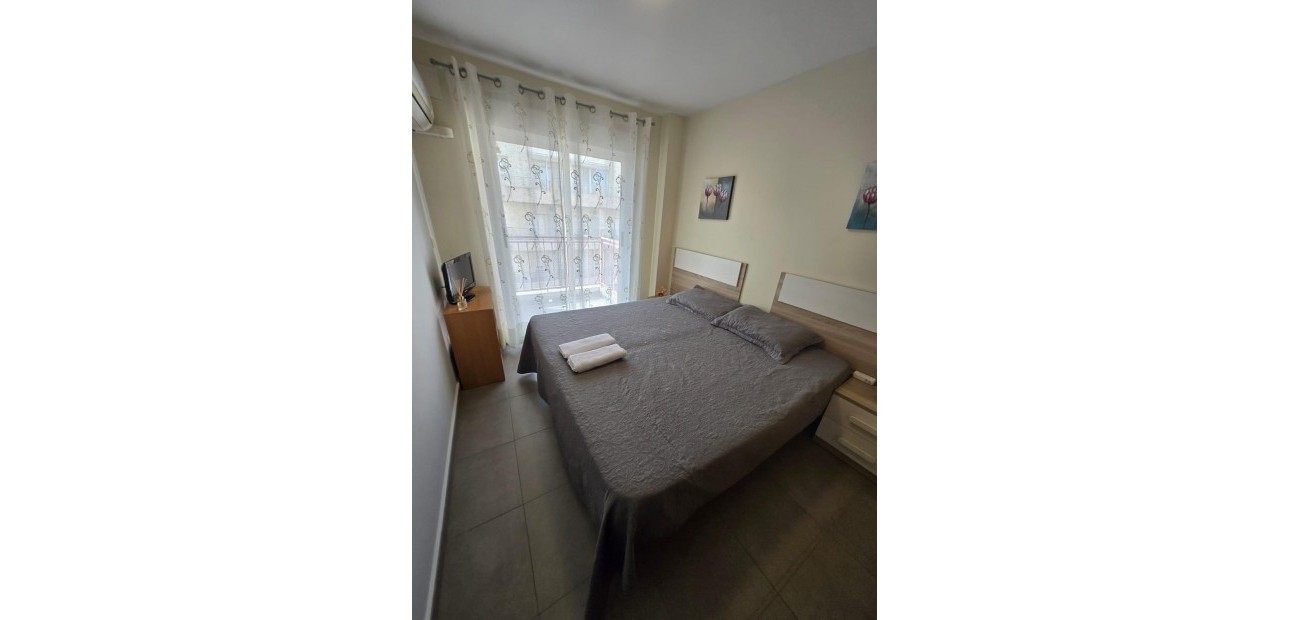 Sale - Apartment / flat -
Torrevieja - torrevieja