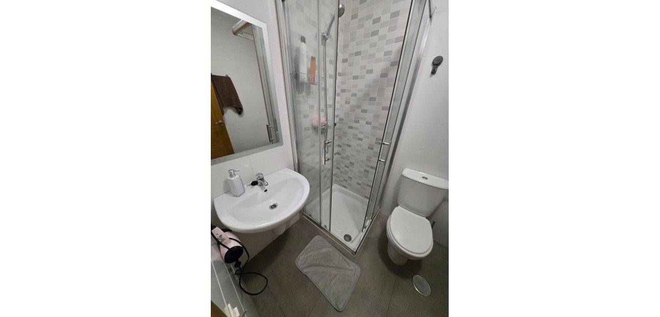 Sale - Apartment / flat -
Torrevieja - torrevieja