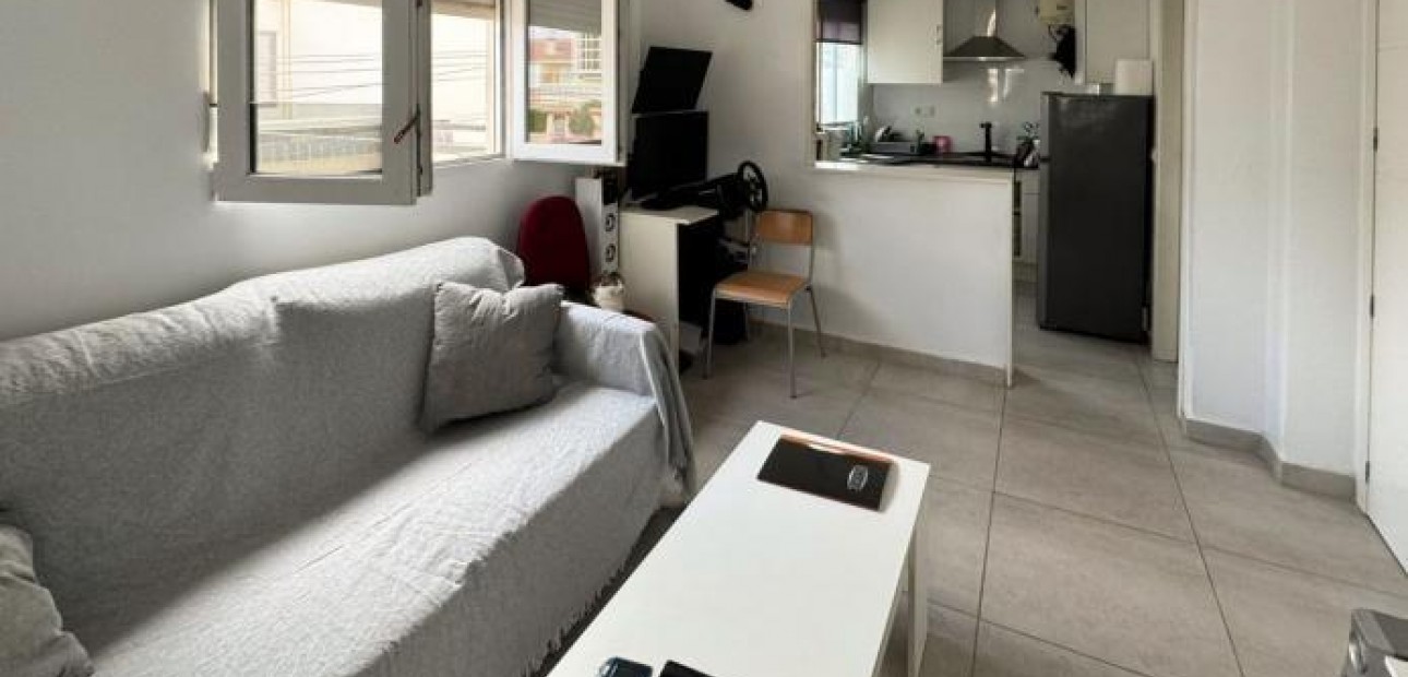 Herverkoop - Studio -
Torrevieja - Acequion