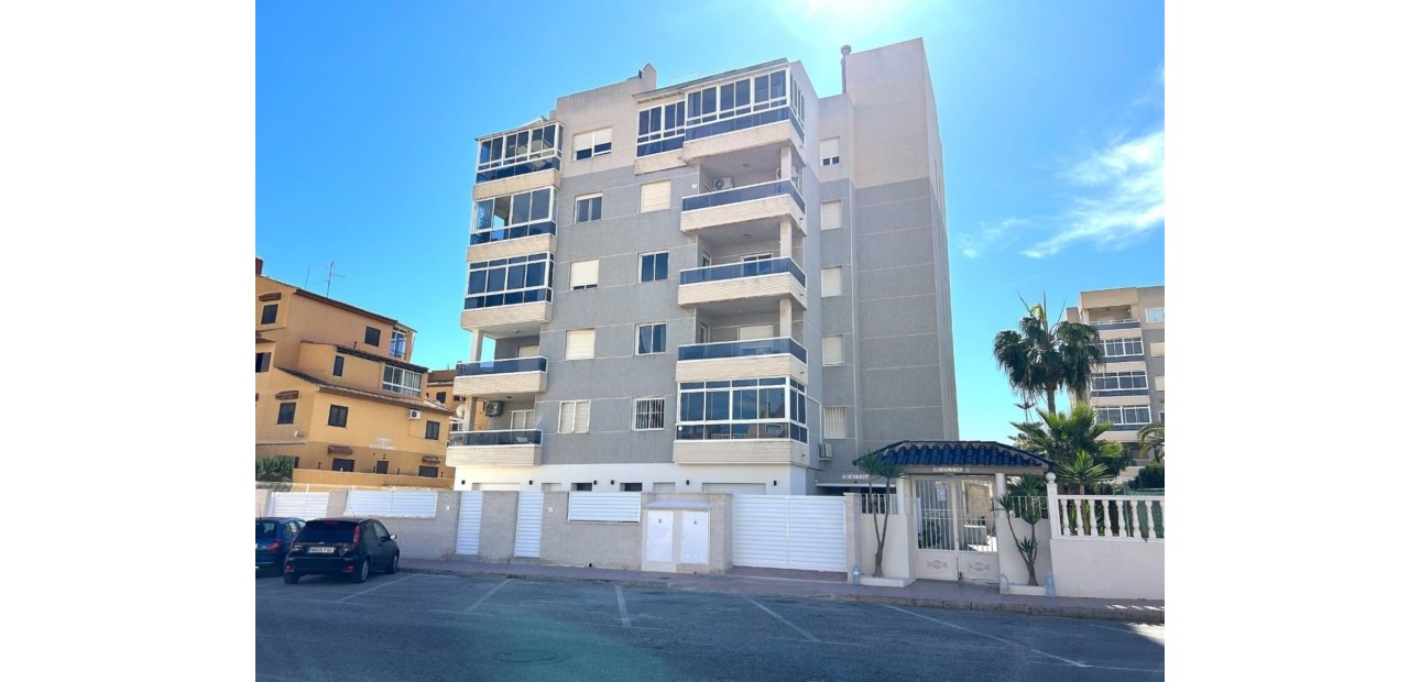Venta - Apartamento / piso -
Torrevieja - Nueva Torrevieja - Aguas Nuevas