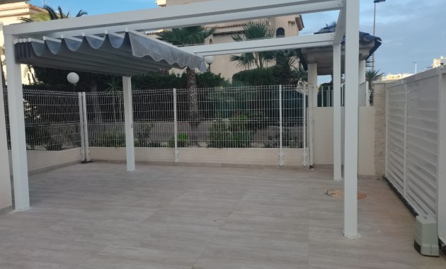 Venta - Apartamento / piso -
Torrevieja - Nueva Torrevieja - Aguas Nuevas