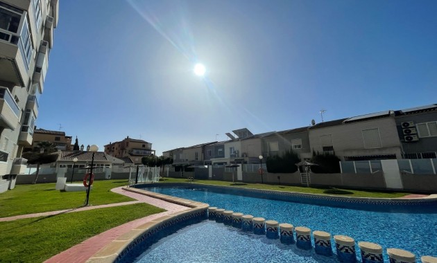 Venta - Apartamento / piso -
Torrevieja - Nueva Torrevieja - Aguas Nuevas