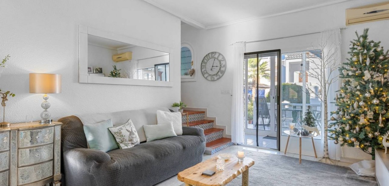 Sale - Villa -
Ciudad Quesada